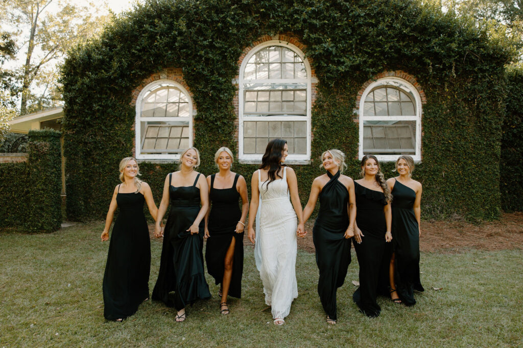 documentary wedding photos with bridal party
