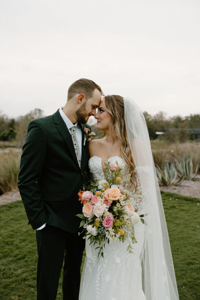 bride and groom outdoor portraits at bonnett springs park in florida